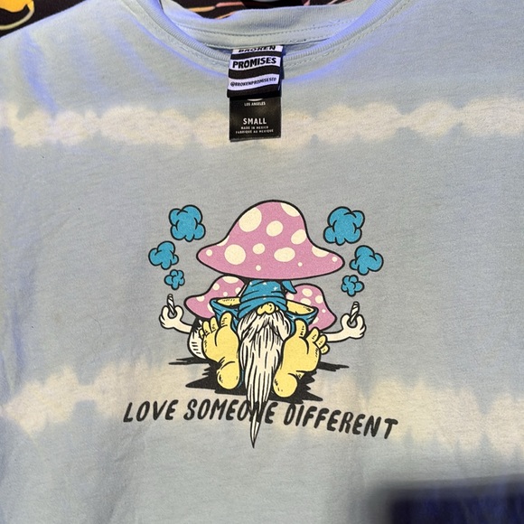 Zumiez Broken Promises - Women’s LSD Love Someone Different LS Teee size Small - Picture 2 of 5